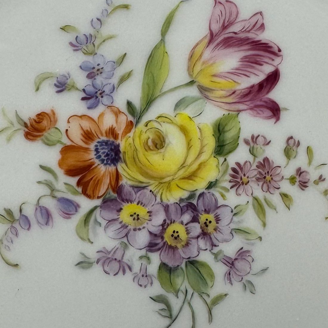 Detail of a European-style bouquet painted on porcelain